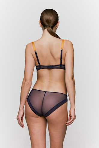 Salesbook image with head