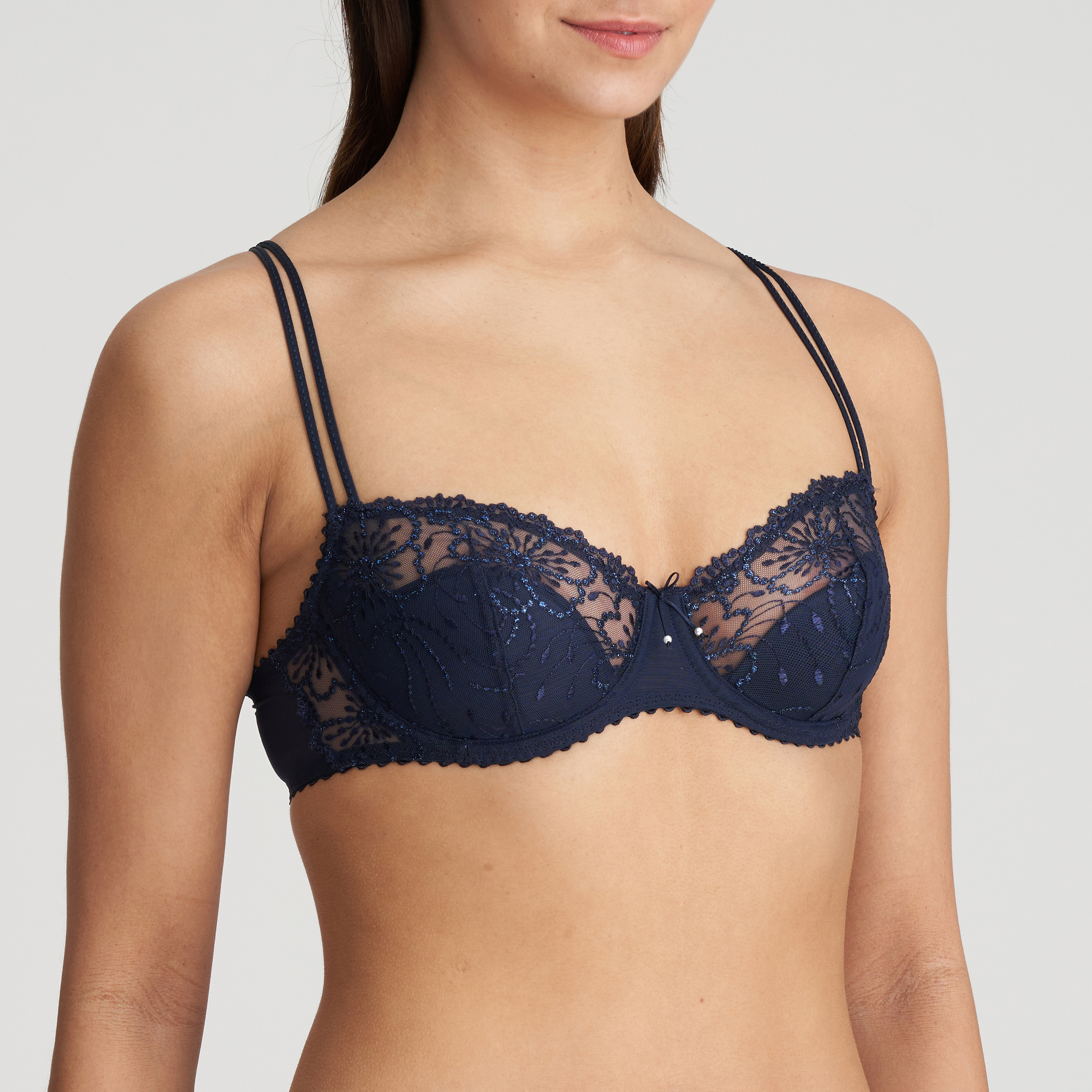 Iya Oni Pant And Bra - Entice by George balcony bra is on sale for half  price. It's a packer, take it.