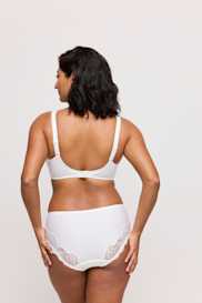 Salesbook image with head | Primadonna