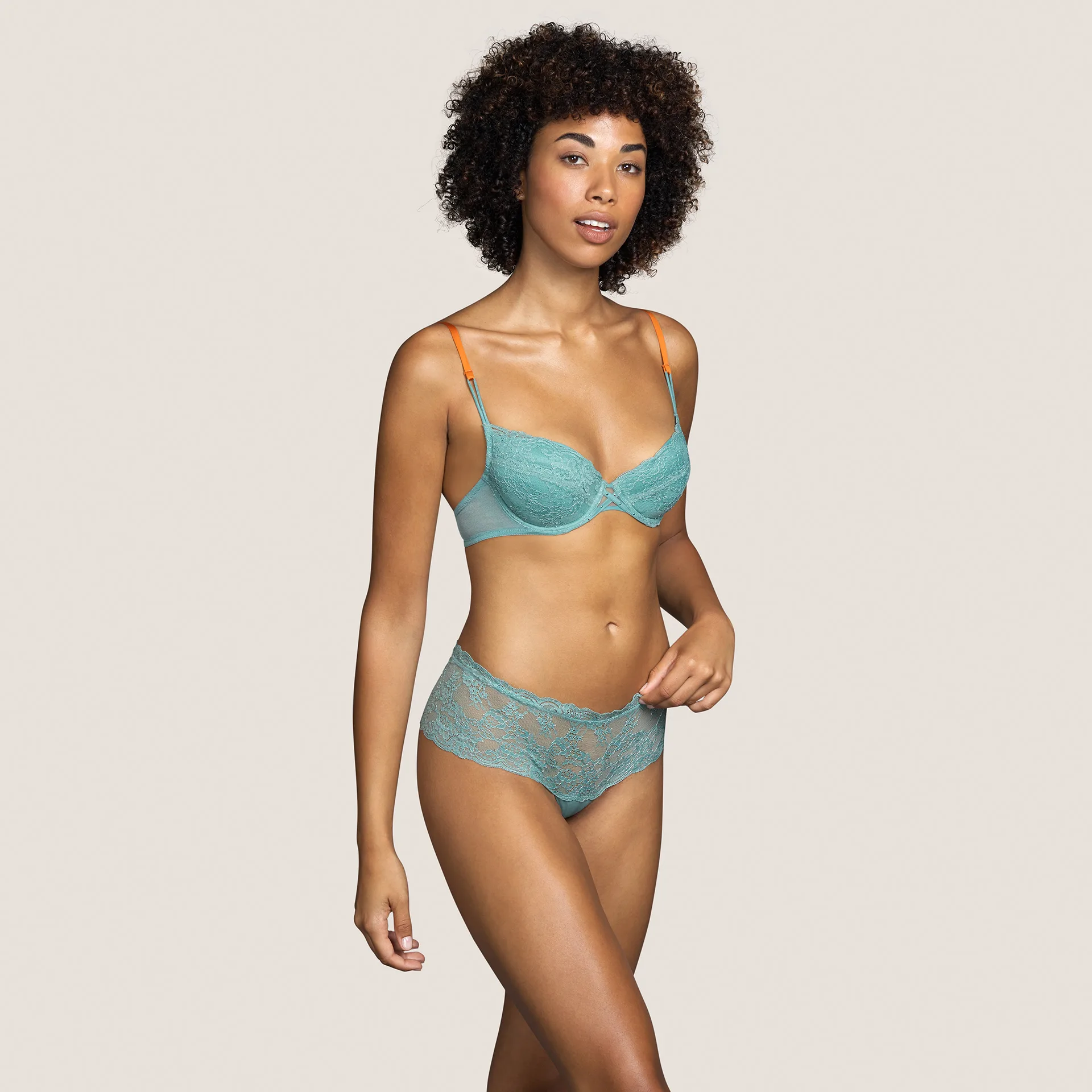 Salesbook image with head | Andres Sarda