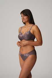 Salesbook image with head | Primadonna