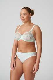 Salesbook image with head | Primadonna