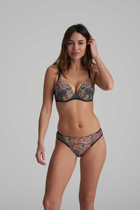 Salesbook image with head | Marie Jo