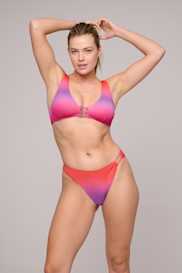 Salesbook image with head | Marie Jo