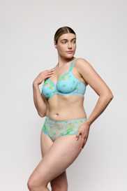 Salesbook image with head | Primadonna