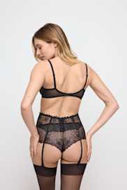 Salesbook image with head | Marie Jo