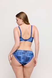 Salesbook image with head | Primadonna