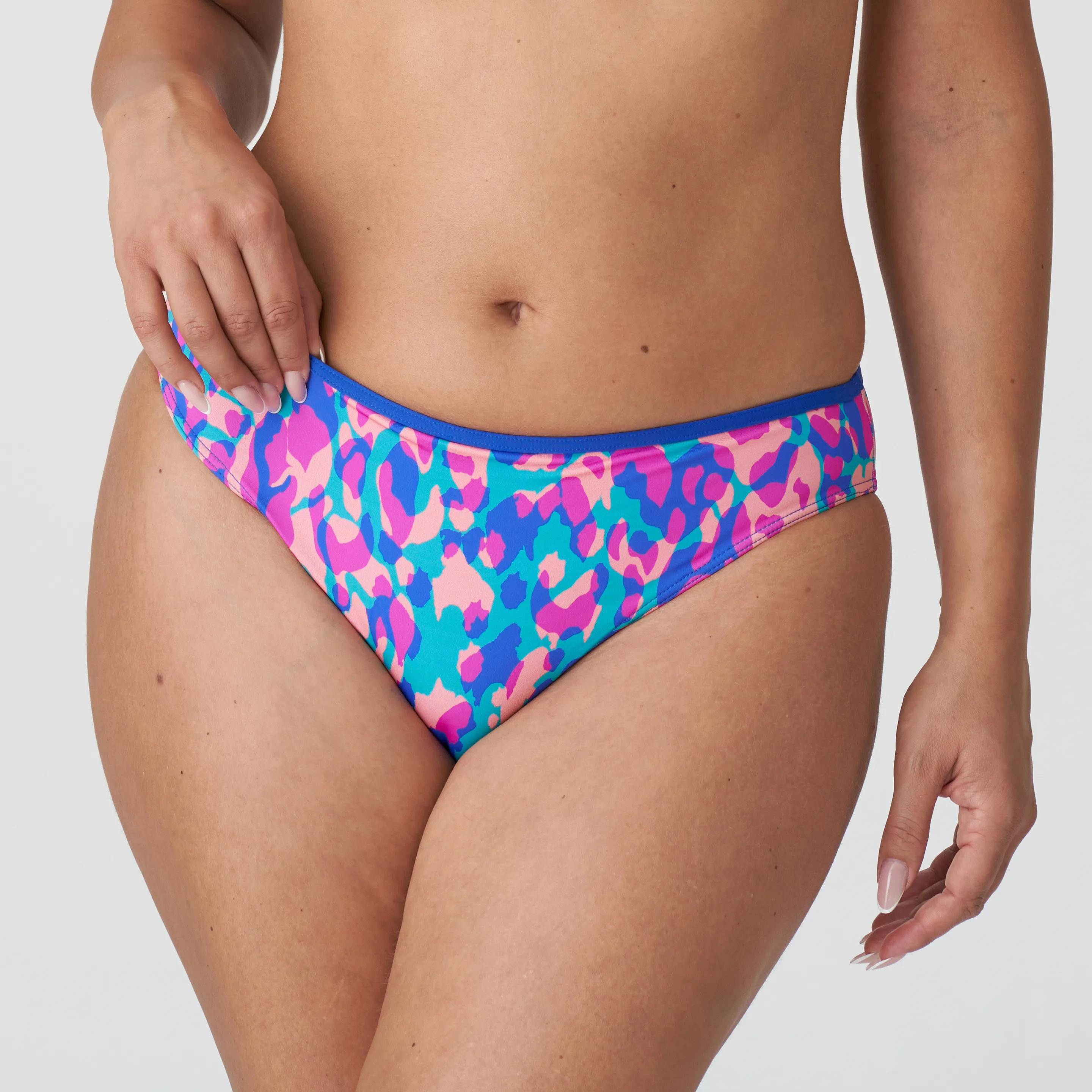 Jessica Simpson Women's Underwear - 10 Pack Seamless Bikini Briefs (S-XL),  Black/Black Print/Dolce/Gardenia, S : : Fashion