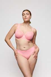 Salesbook image with head | Primadonna