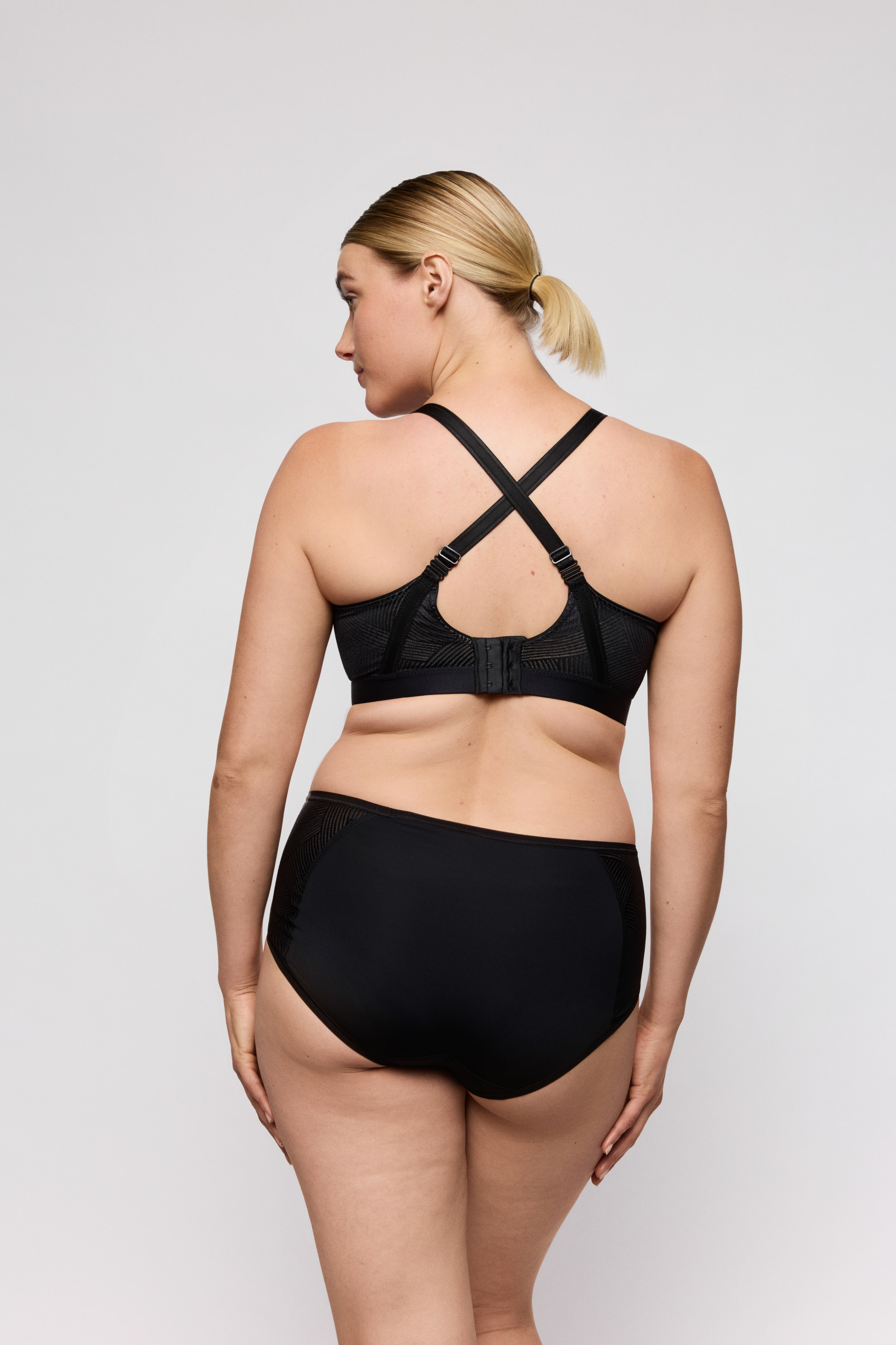 Primadonna Sport THE GAME black Wired sports bra with padding