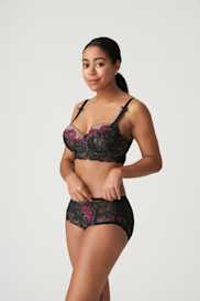 Salesbook image with head | Primadonna