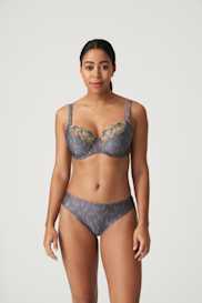 Salesbook image with head | Primadonna