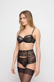 Salesbook image with head | Marie Jo