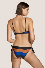 Salesbook image with head | Andres Sarda