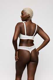 Salesbook image with head | Primadonna