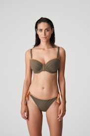 Salesbook image with head | Primadonna