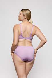 Salesbook image with head | Primadonna