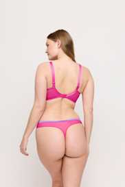 Salesbook image with head | Primadonna