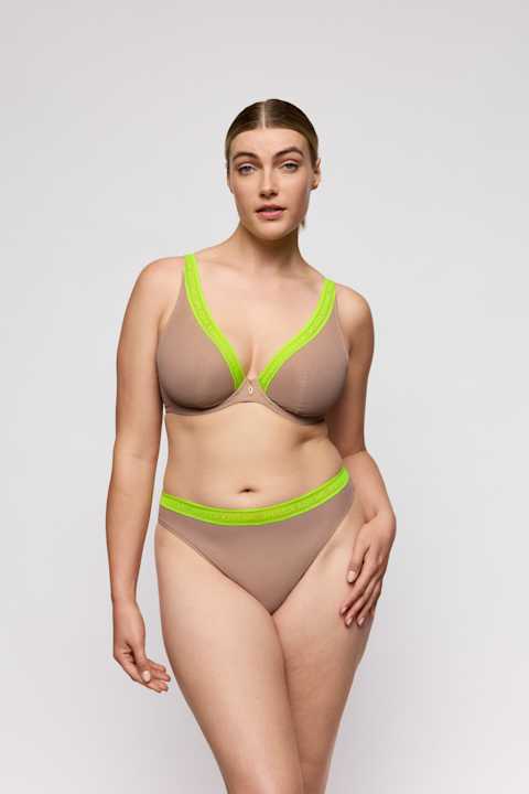 Salesbook image with head | Primadonna