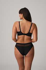 Salesbook image with head | Primadonna