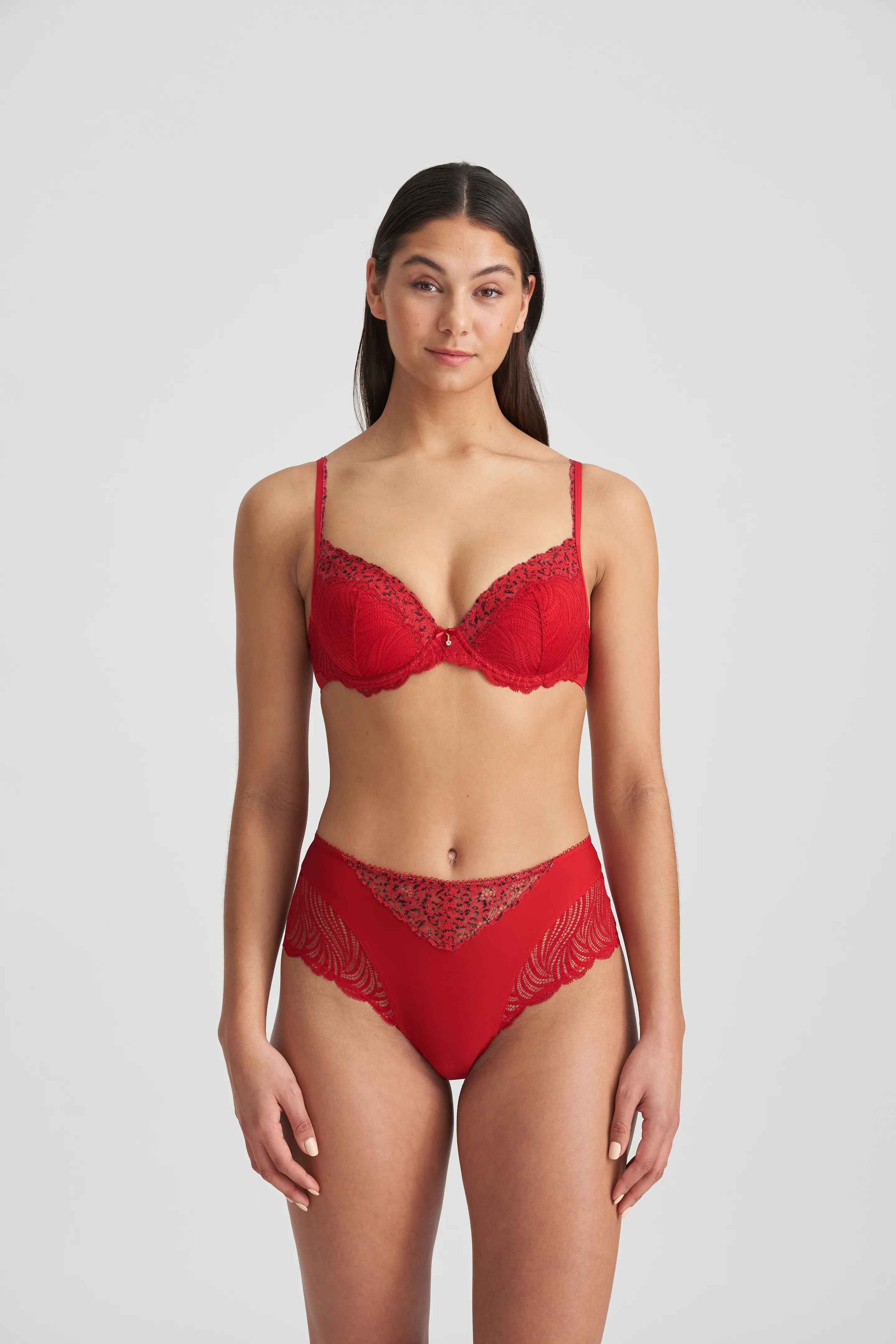 Balconette bra and tulle g-string Woman, Red