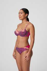 Salesbook image with head | Primadonna