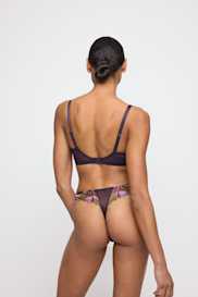 Salesbook image with head | Marie Jo