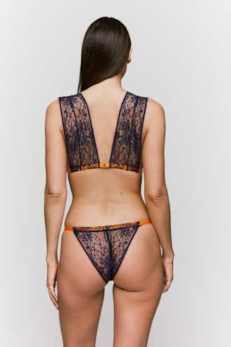 Salesbook image with head