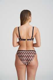 Salesbook image with head | Marie Jo