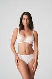 Salesbook image with head | Primadonna