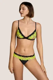 Salesbook image with head | Andres Sarda