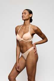 Salesbook image with head | Marie Jo