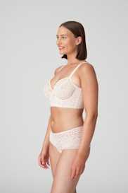 Salesbook image with head | Primadonna