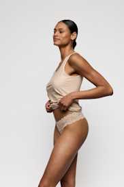 Salesbook image with head | Marie Jo