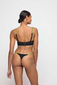 Salesbook image with head | Marie Jo