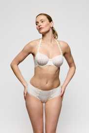 Salesbook image with head | Marie Jo