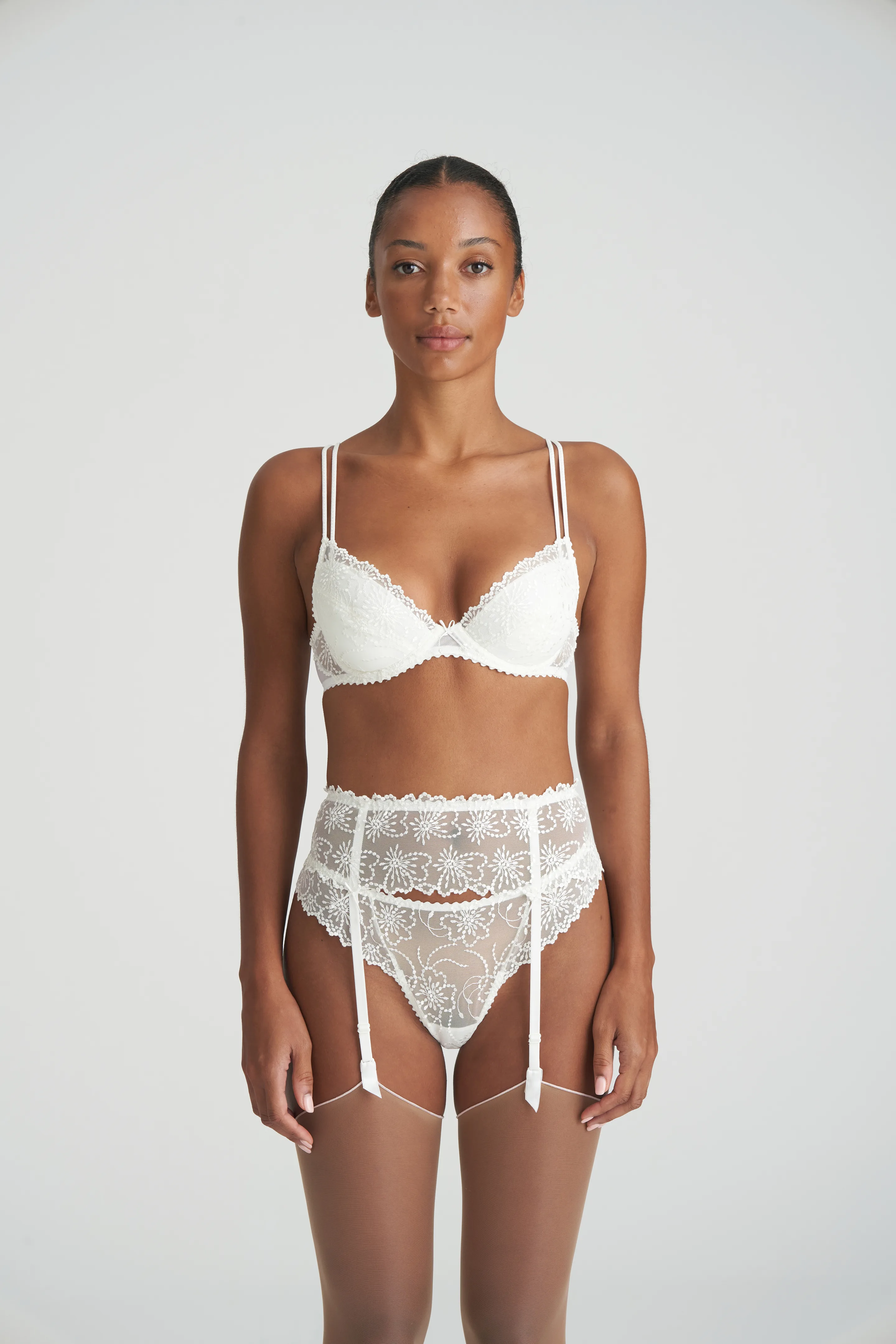 Oh La La Cheri Underwire Bra With Matching High-waist Garter Belt