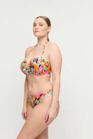 Salesbook image with head | Primadonna