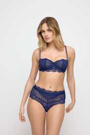 Salesbook image with head | Marie Jo