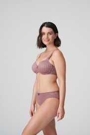 Salesbook image with head | Primadonna