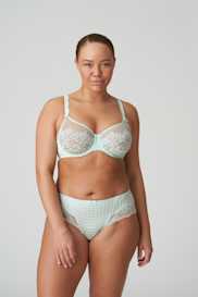 Salesbook image with head | Primadonna