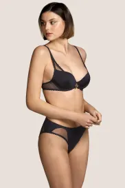 Salesbook image with head | Andres Sarda