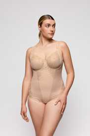 Salesbook image with head | Primadonna