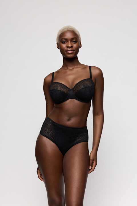 Salesbook image with head | Primadonna