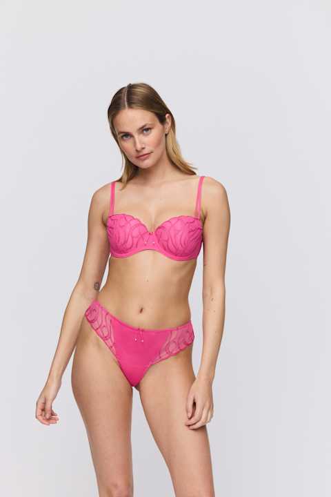 Salesbook image with head | Marie Jo