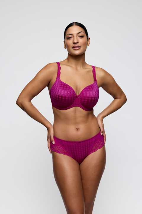 Salesbook image with head | Primadonna