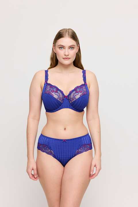 Salesbook image with head | Primadonna