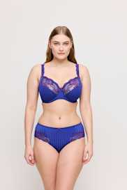 Salesbook image with head | Primadonna