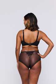 Salesbook image with head | Primadonna