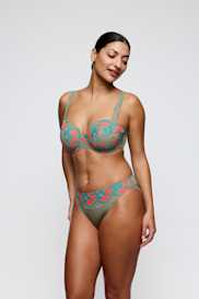 Salesbook image with head | Primadonna